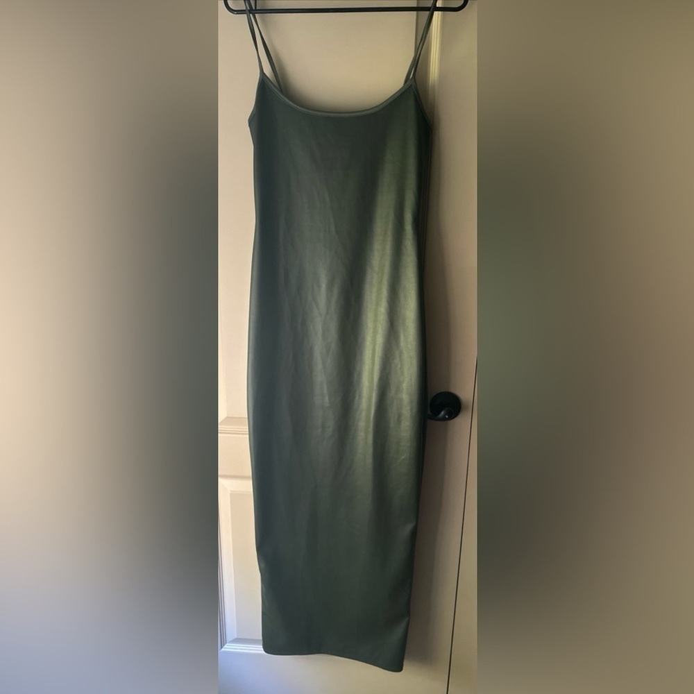 PrettyLittleThing  olive green Pencil dress